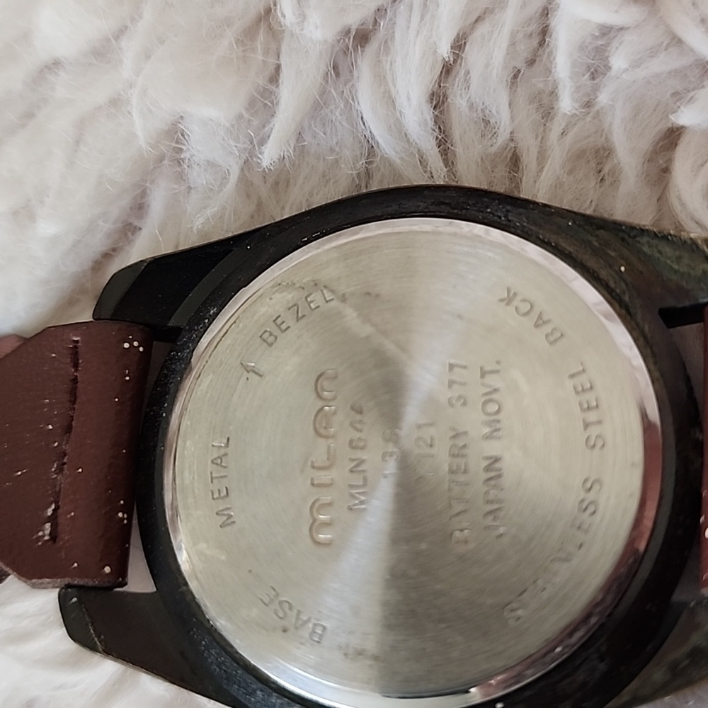 Vintage MILAN Repoussé Streamliner Train Railroad Watch - Picture 3 of 5